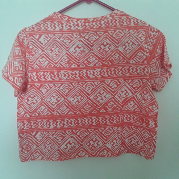 Aeropostale junior small orange/white patterned crop t-shirt - Picture 3 of 5